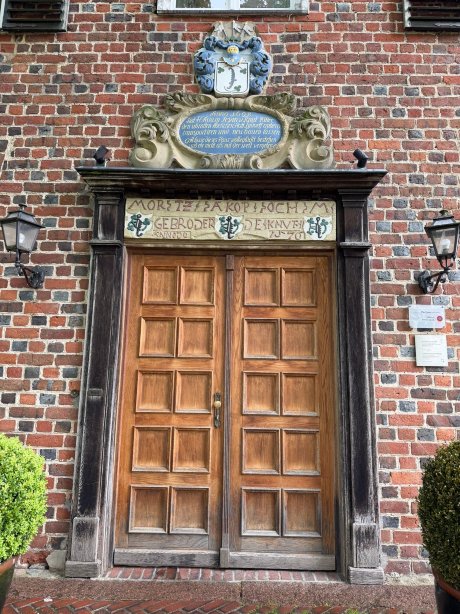 古特绍斯鲁多夫酒店及餐厅-旅行者