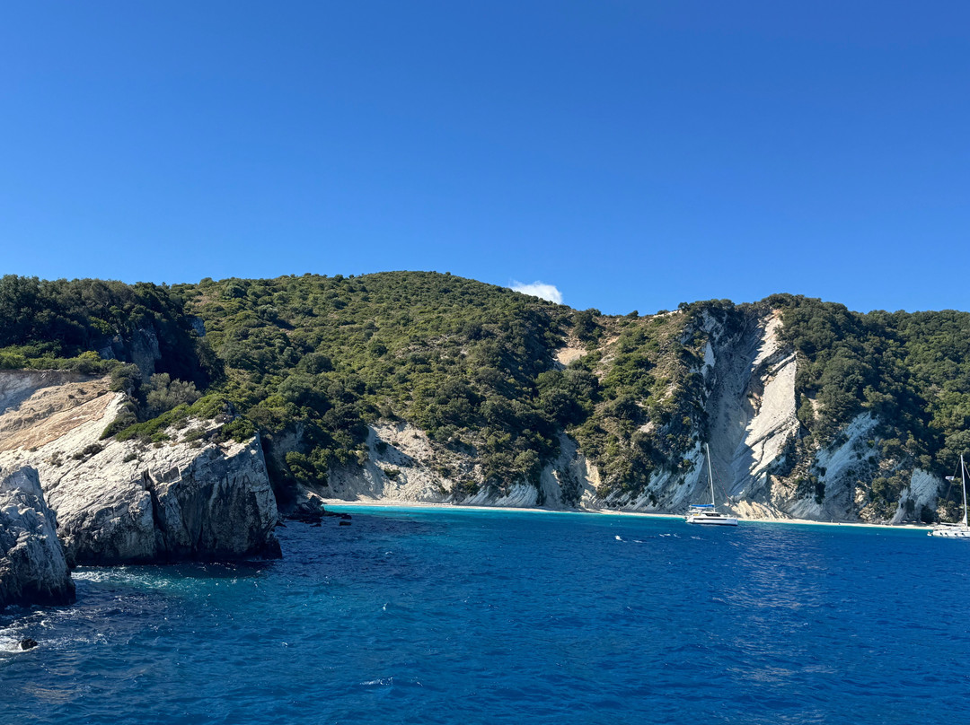 Romantika Cruises