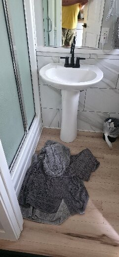 雷克布拉夫套房酒店主图