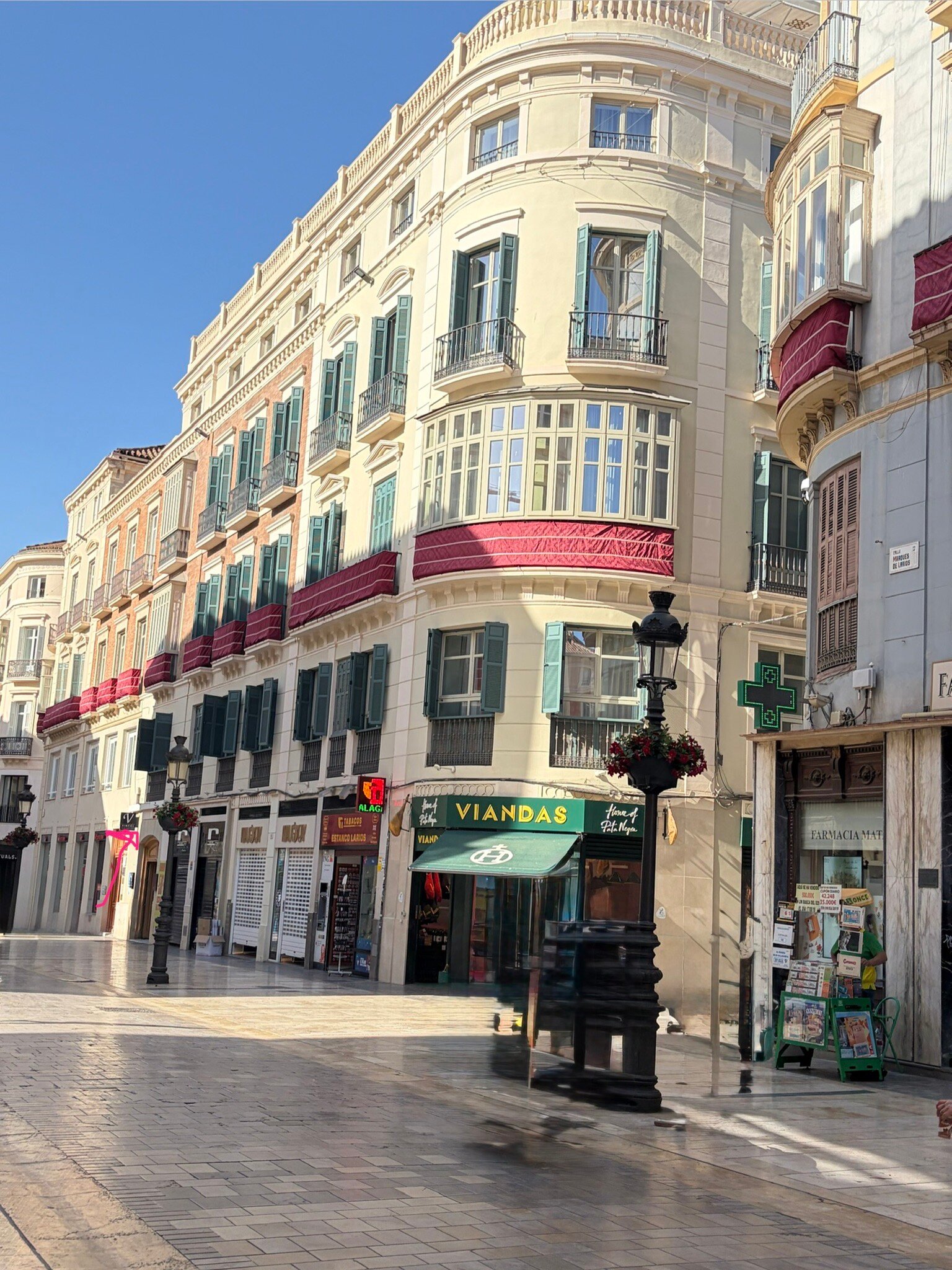 文奇拉里奥斯十号酒店-旅行者