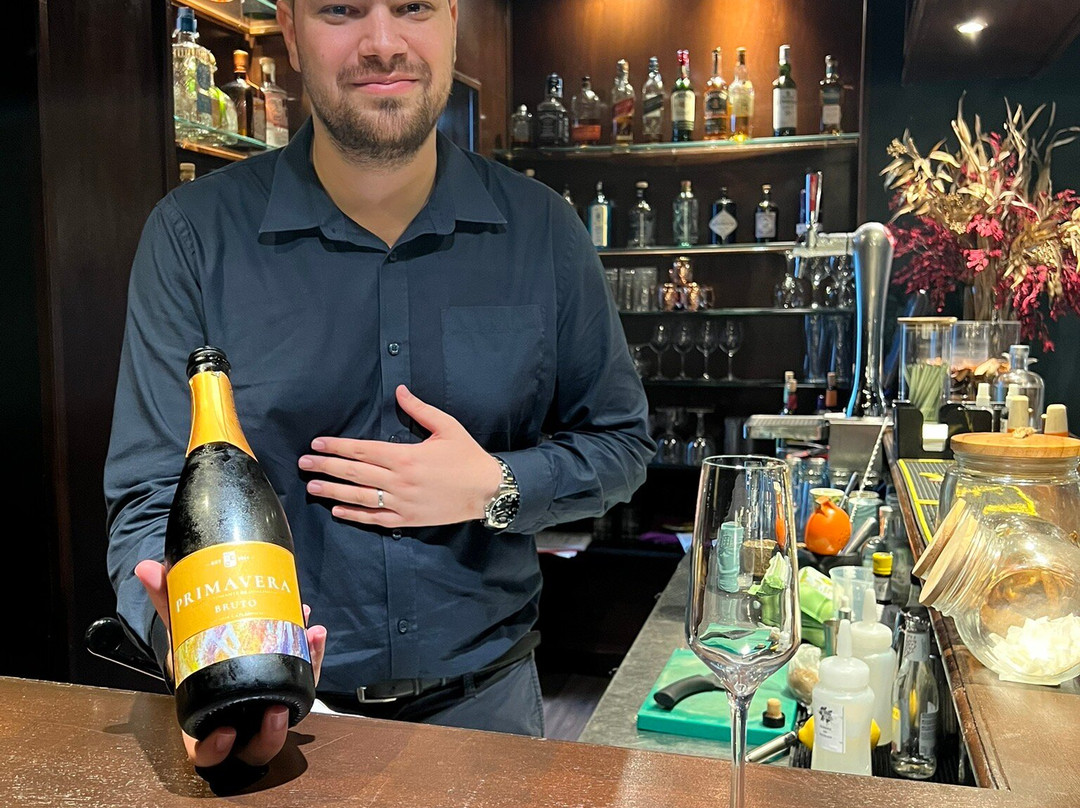 玫瑰女士传统自然酒店主图