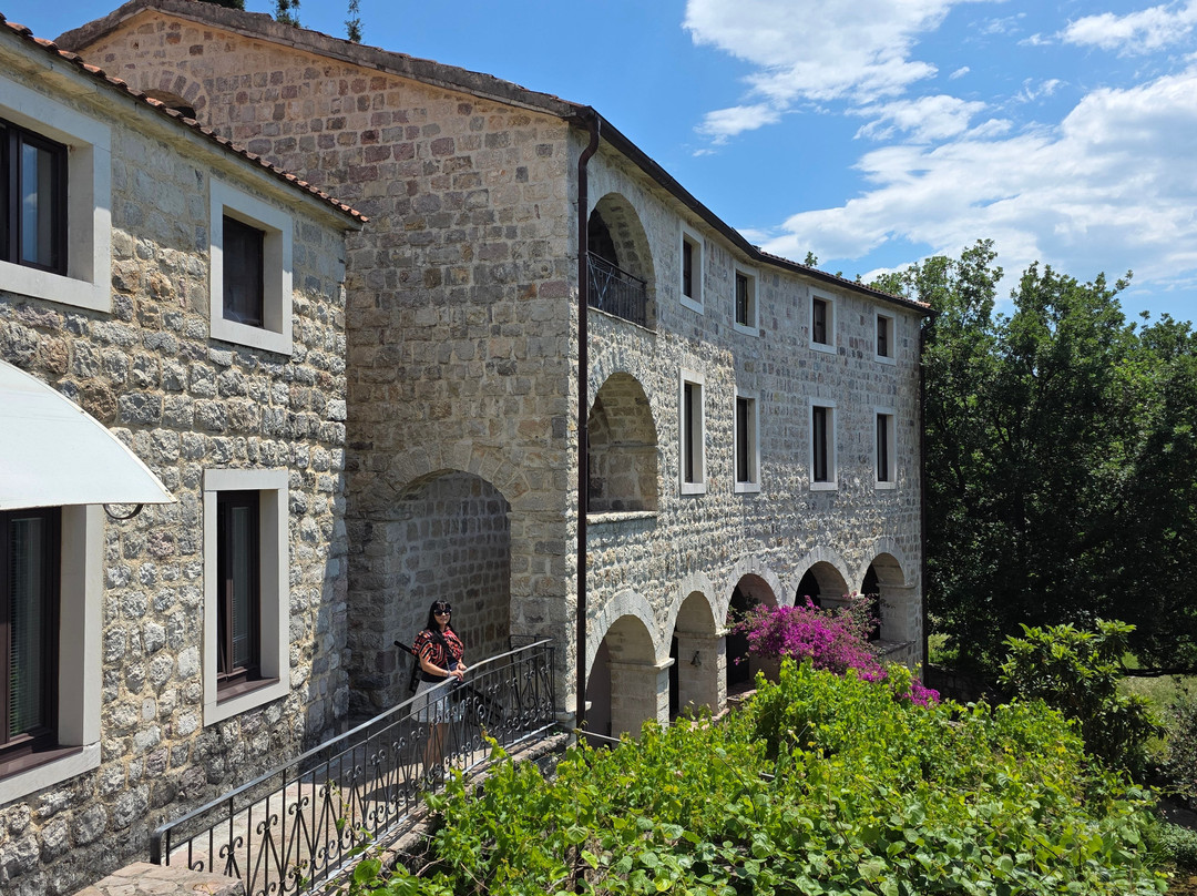 Podmaine Monastery-布德瓦必去景点