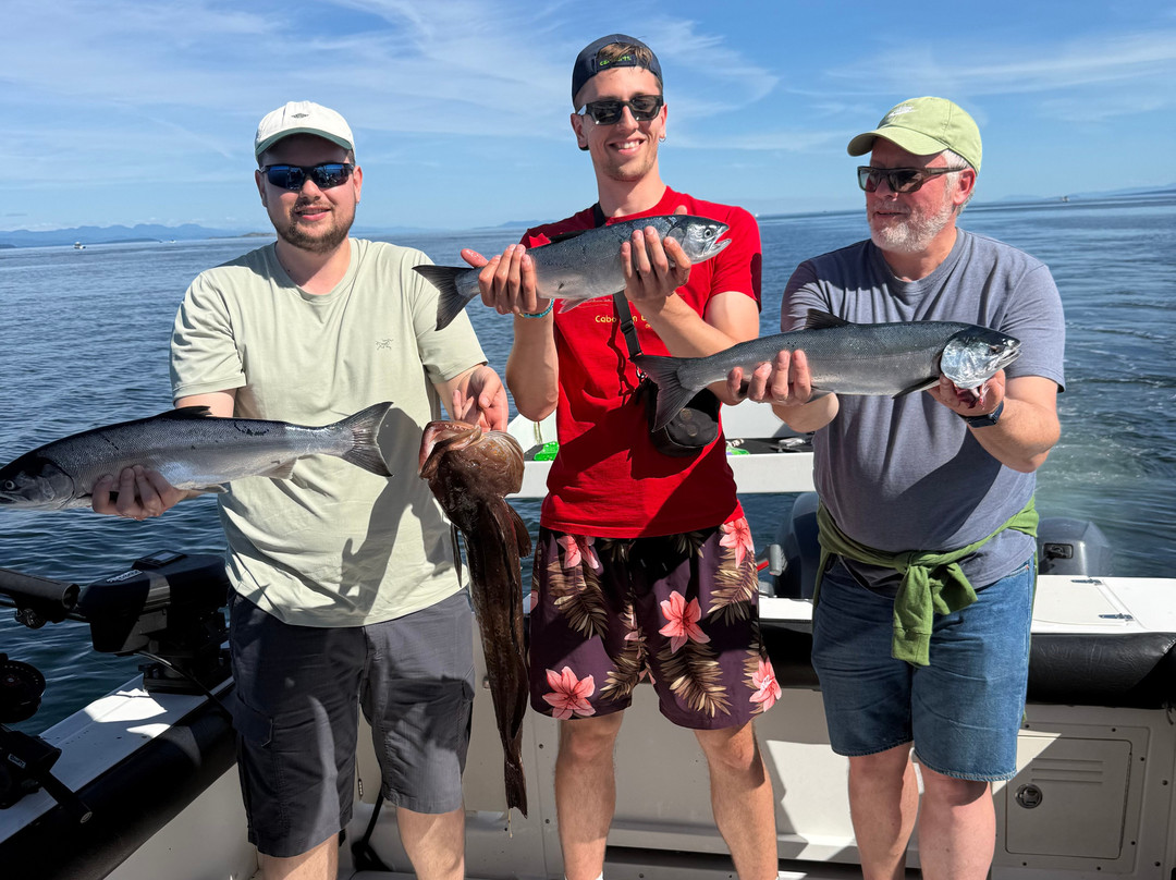 Fishing Storie Charters-坎贝尔里弗必去景点