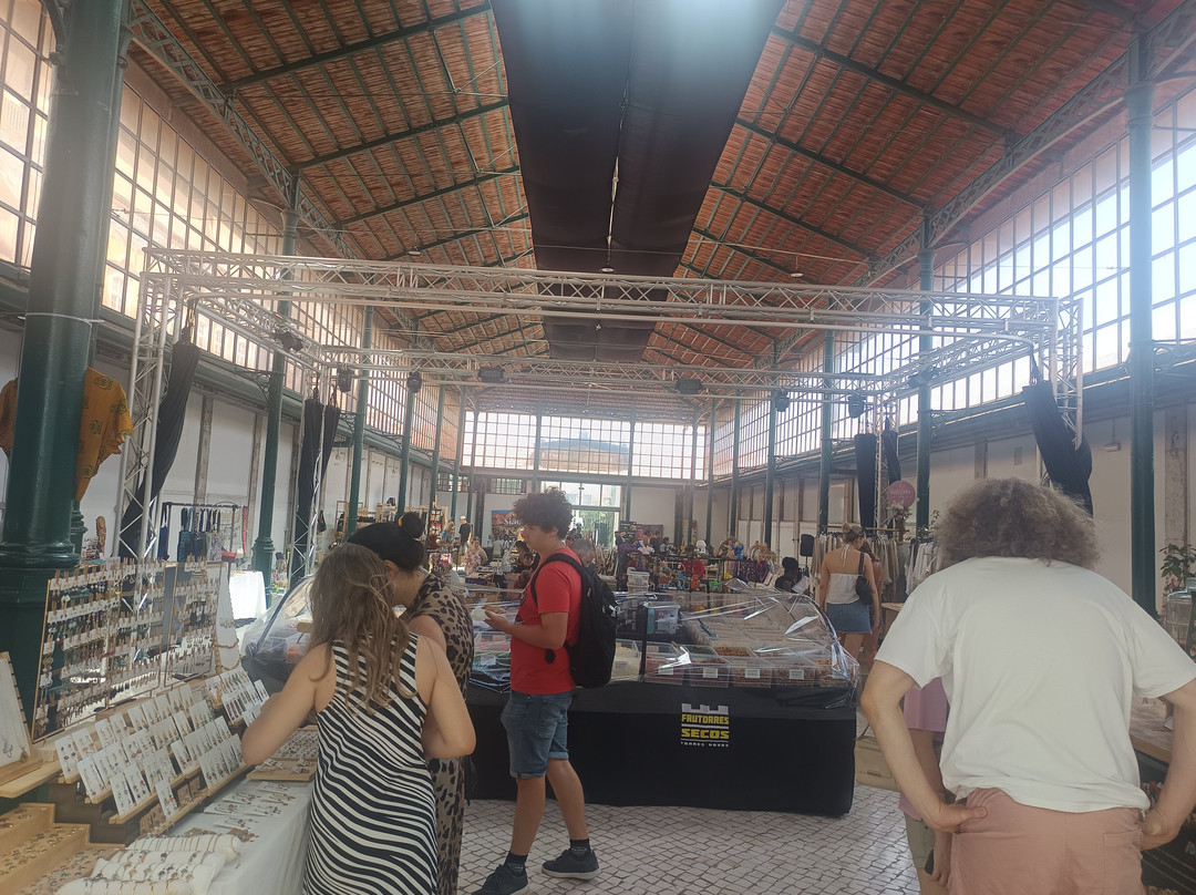 Mercado de Santa Clara-里斯本必去景点