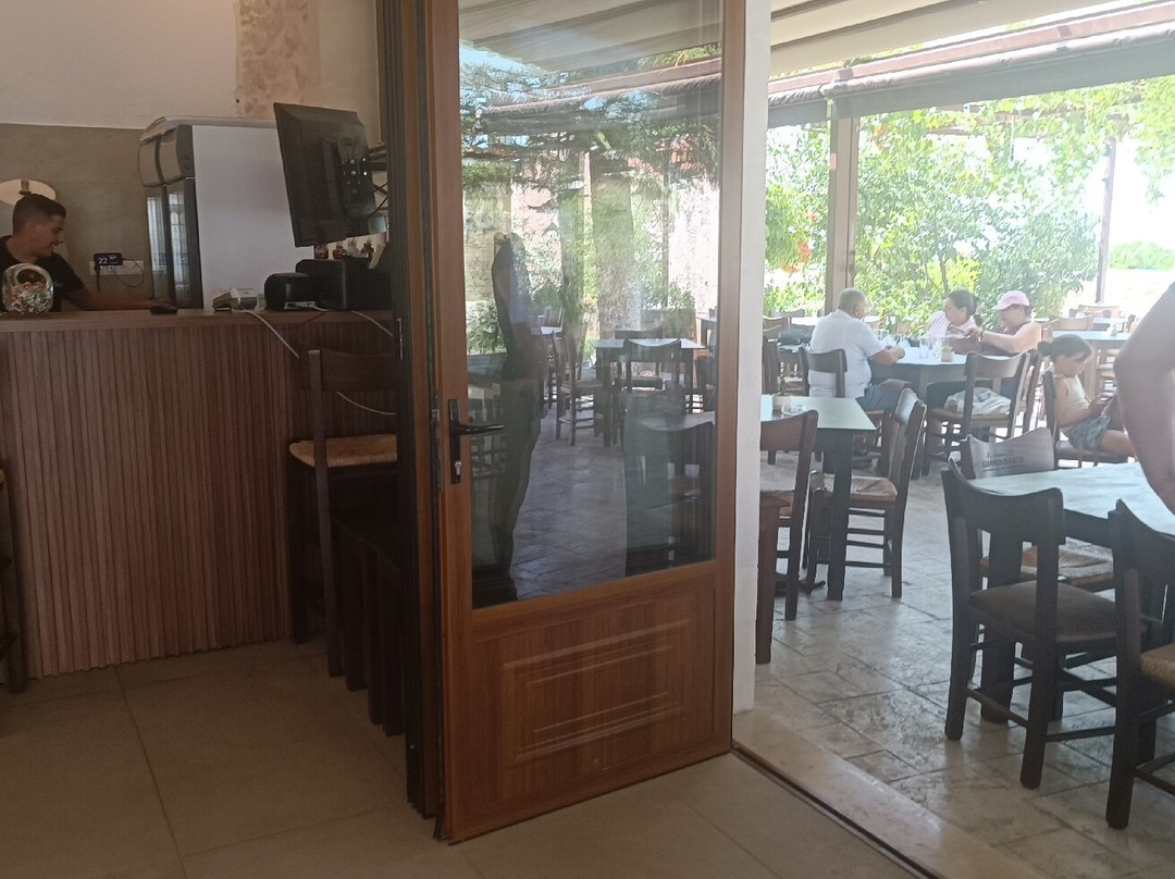 Taverna Giannousaki