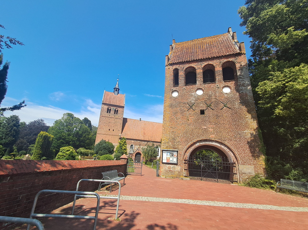 Kirche St.-Johannes-Bad Zwischenahn必去景点