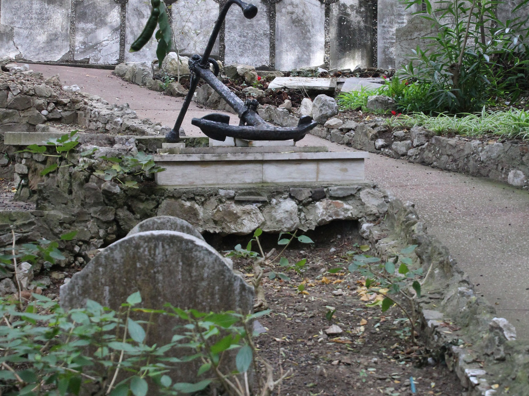 Trafalgar Cemetery-直布罗陀必去景点