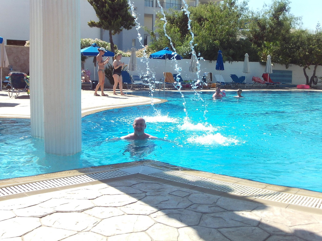 Chrystalla Hotel