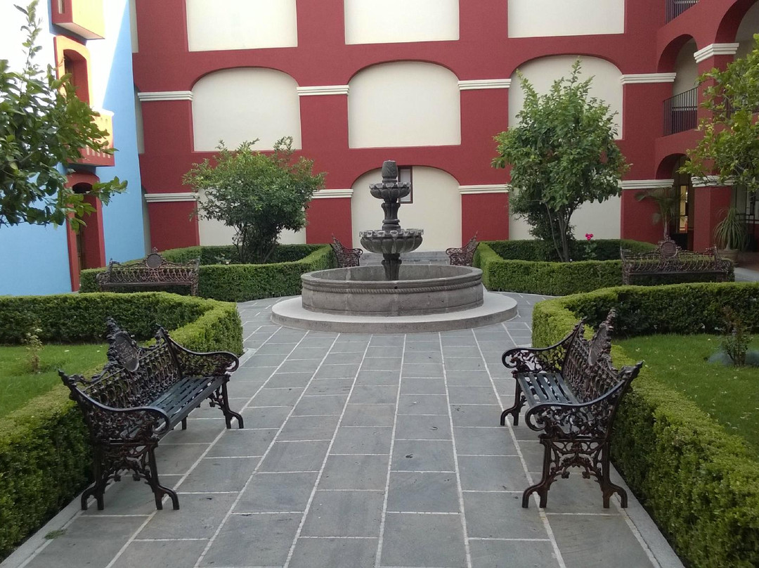 圣佩德罗乔卢拉酒店住宿-Hotel Real de Naturales