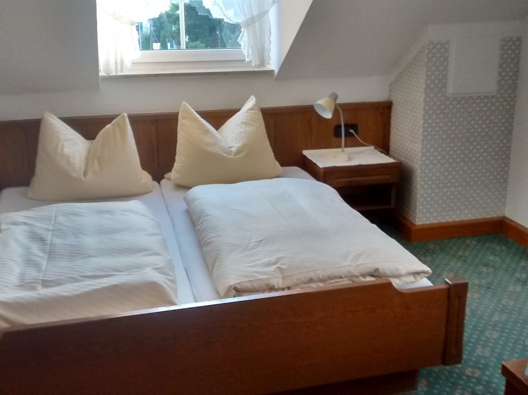 Denkendorf酒店住宿-Hotel zur Germania