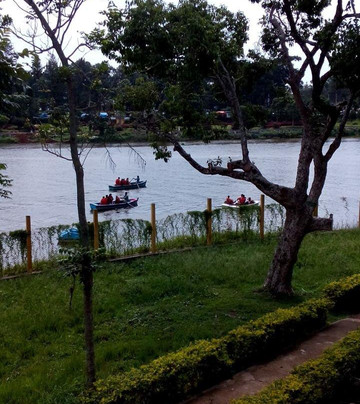 Golden Lake View Resorts