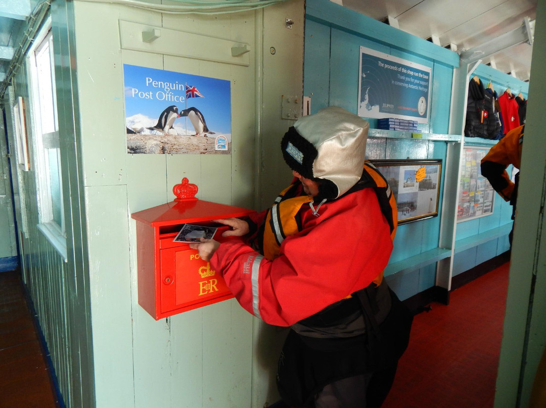 Cuverville Island旅游景点-Penguin Post Office