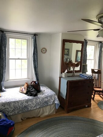 Black Walnut Point Inn主图