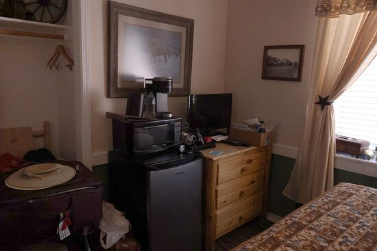 The Bent Elbow Hotel主图