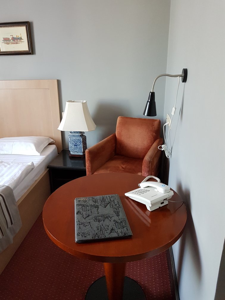 Hotel Plaza-官方
