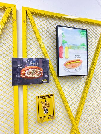 Zeppelin Hot Dog Shop