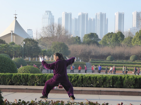 防洪纪念碑-武汉市必去景点
