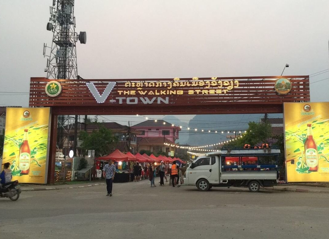 Vang Vieng Walking Street景点图片