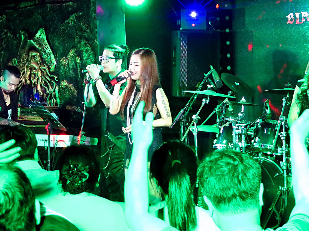 Thừa Đức旅游景点-Black Pearl Bar - Live music - Vung tau