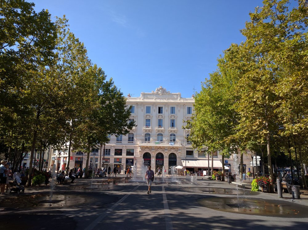 Place du General de Gaulle景点图片