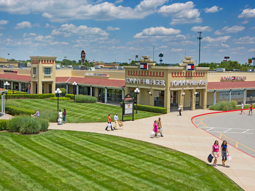 Lebanon Outlet Marketplace-Lebanon必去景点