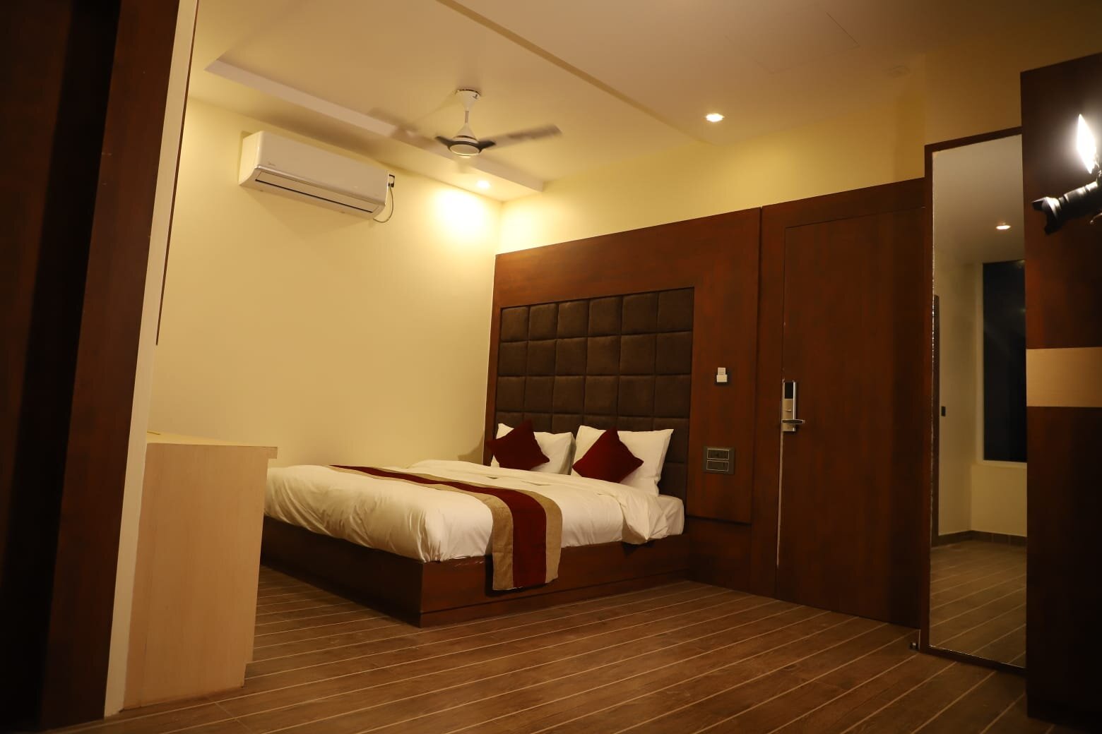 Hotel Siddhartha Park Regency - Parasi Nepal-客卧