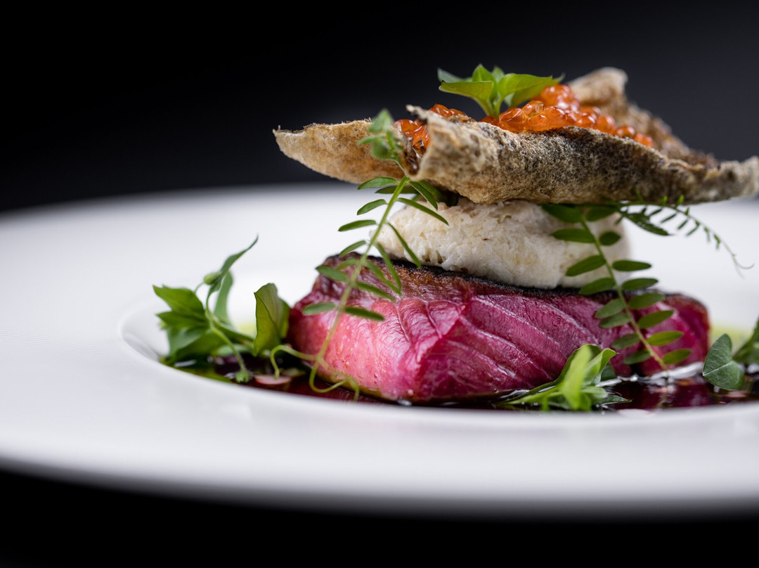 Fisherman - finest food & wine by Rafał Koziorzemski