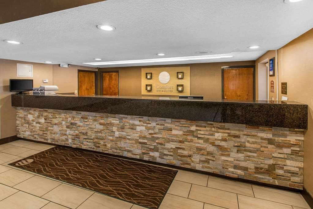 Comfort Inn & Suites Denver Northfield主图