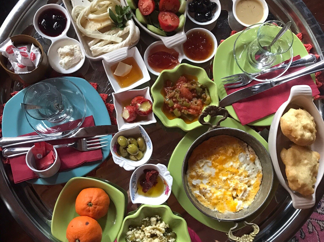 Sihirbazin Evi主图