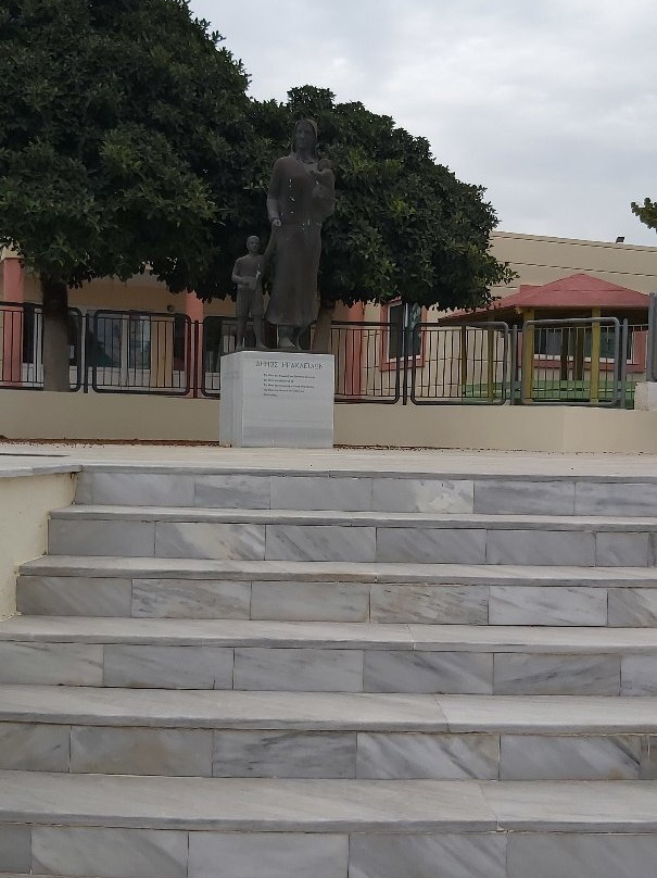 War Memorial (dimos Iraklion Statue)-凯法洛斯必去景点