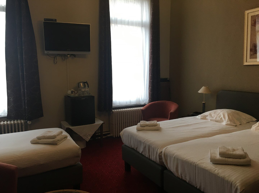 Station Hotel主图