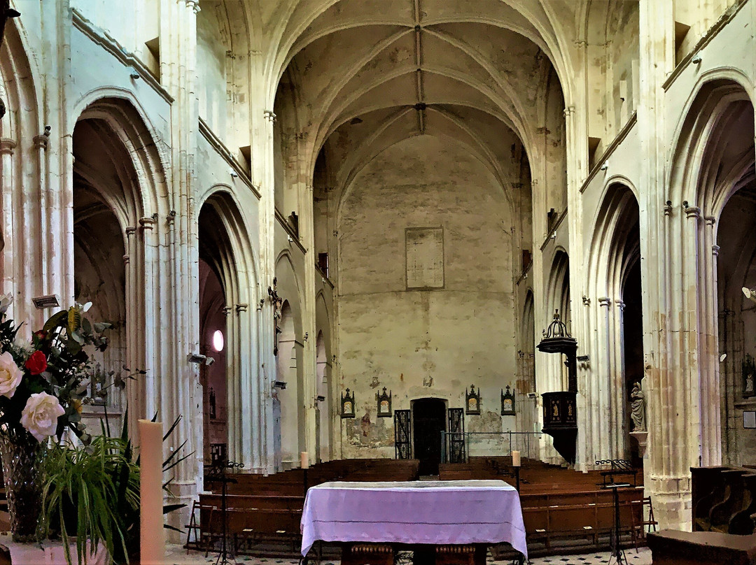 Église Saint-Pierre de Saint-Satur景点图片