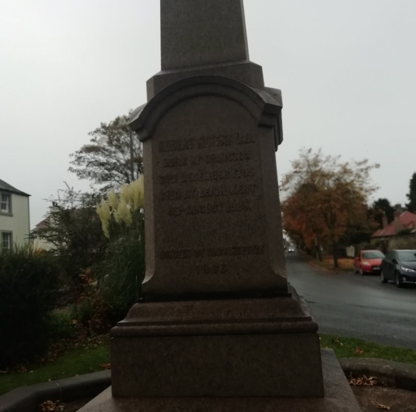 Robert Moffat Monument-Ormiston必去景点