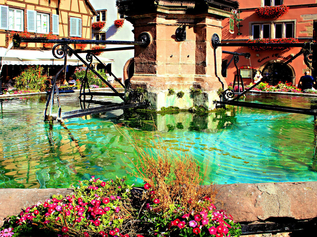 Saint-Leon Fountain-艾古斯汉必去景点