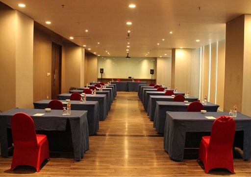 望加锡加马拉酒店-商务中心/多功能厅