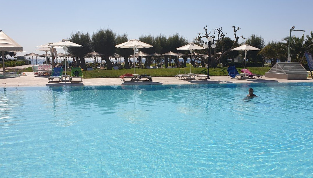 Apollo Beach Hotel主图