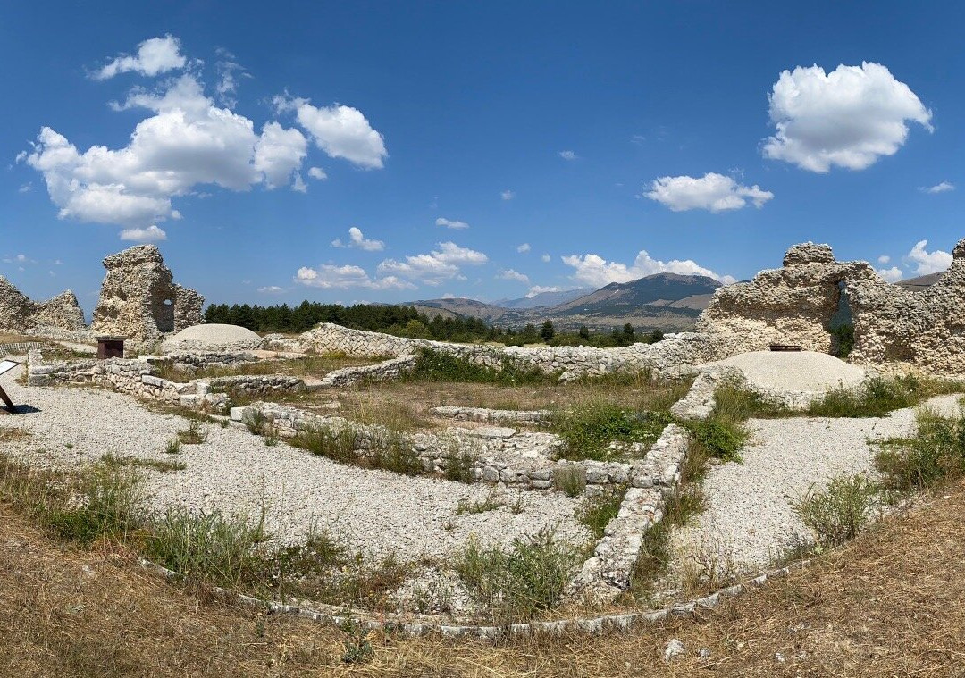 Peltuinum景点图片