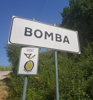 Lago di Bomba-Bomba必去景点