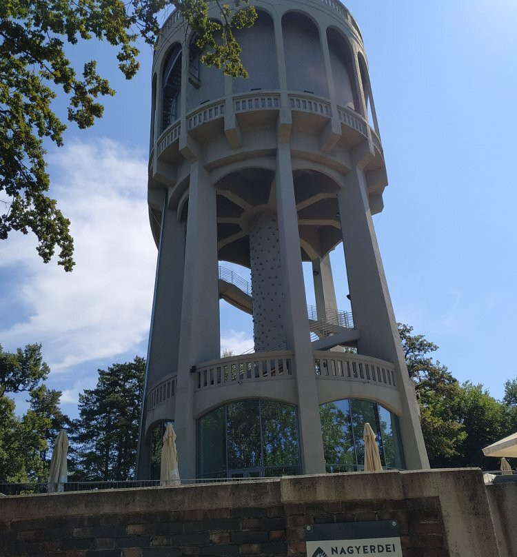 Nagyerdei Water Tower景点图片