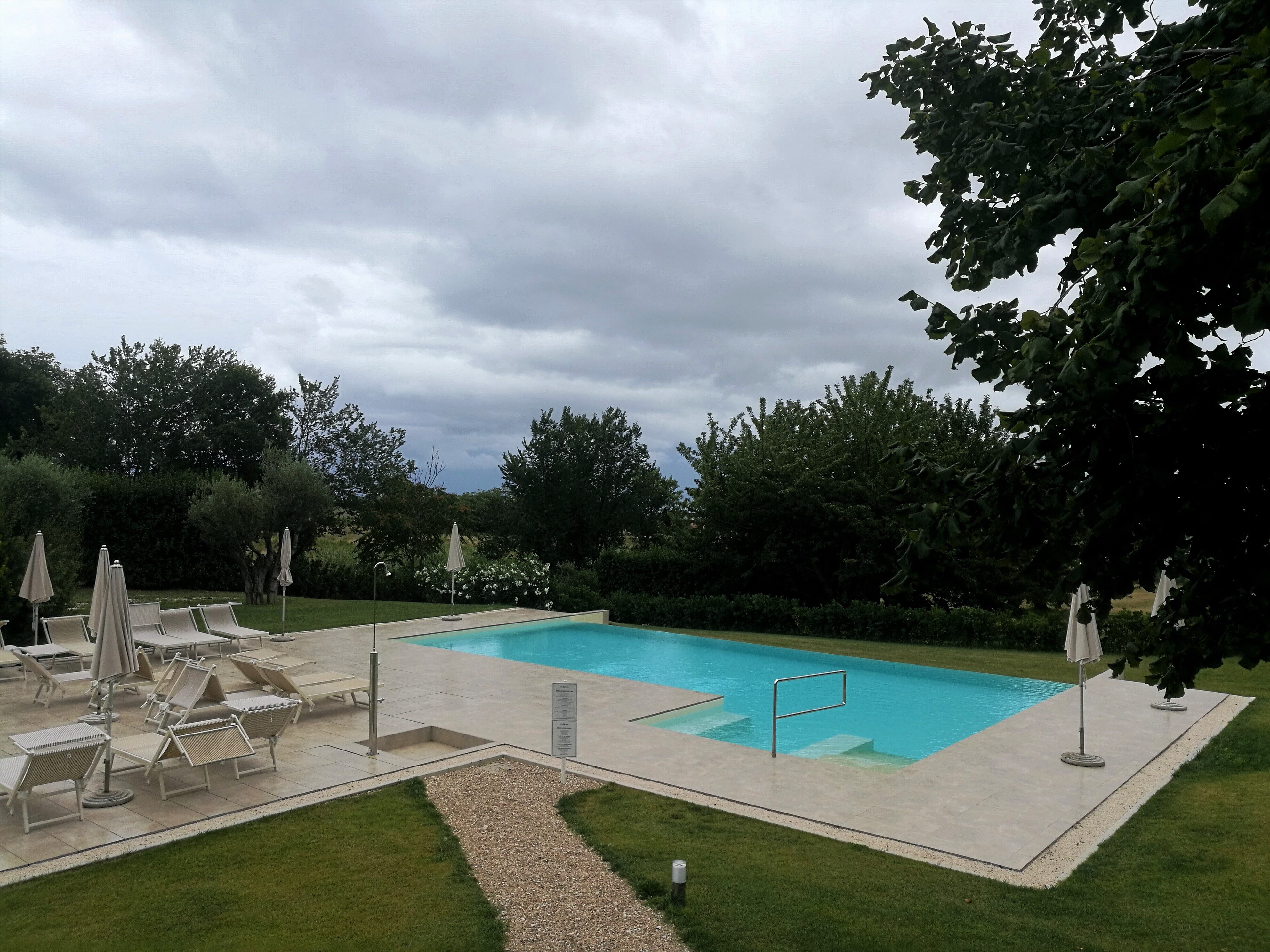 Novecamere Resort Sirolo-泳池