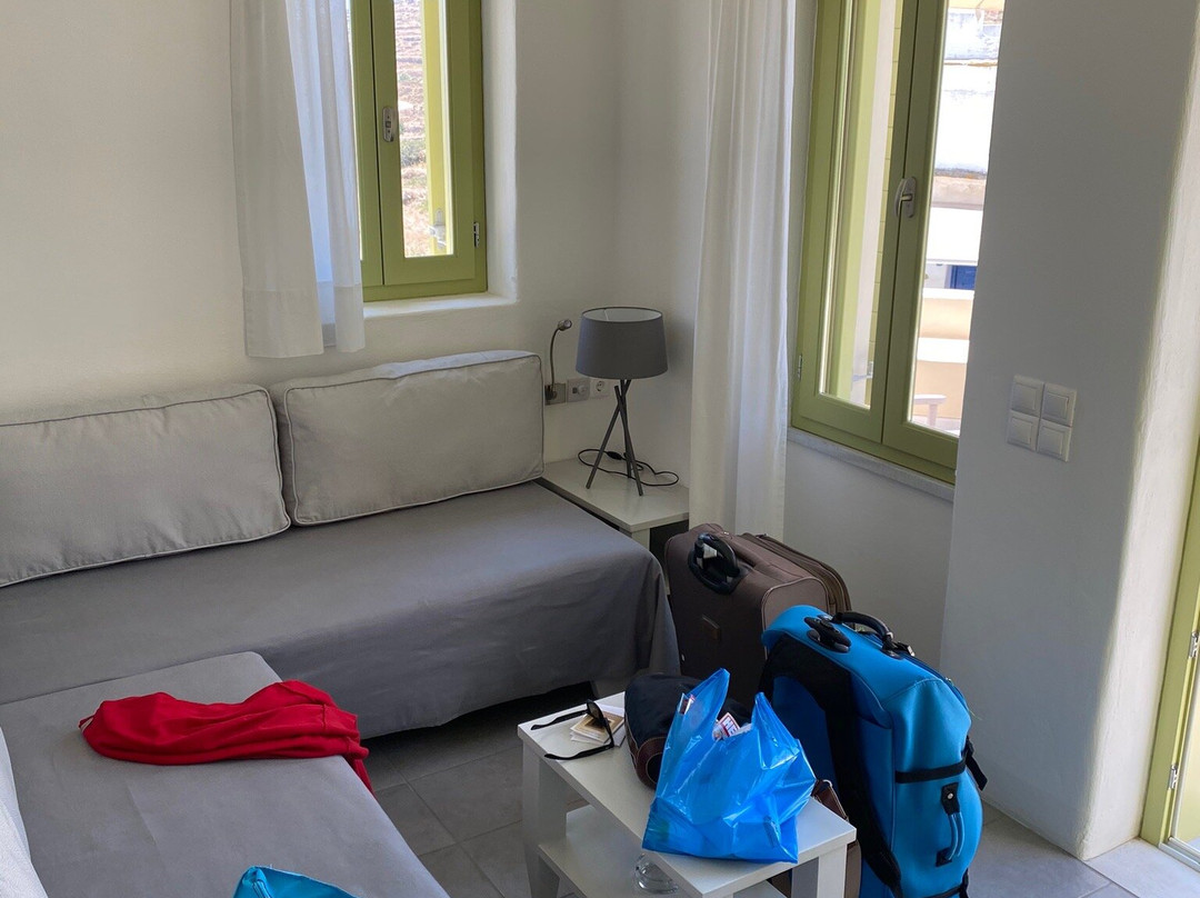 Crossroads Inn主图