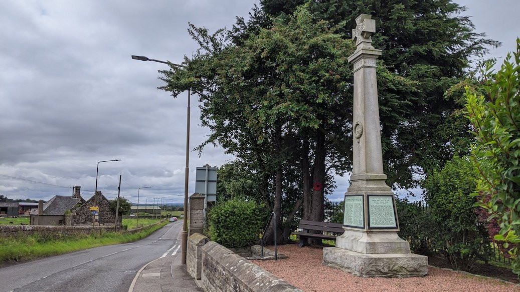 Kirknewton And East Calder War Memorial景点图片