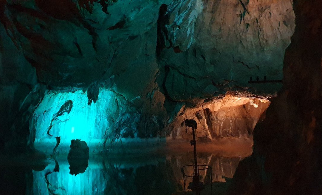 Grotte de Lombrives景点图片