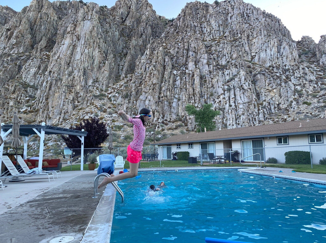 Meadowcliff Lodge & Coleville/Walker KOA主图