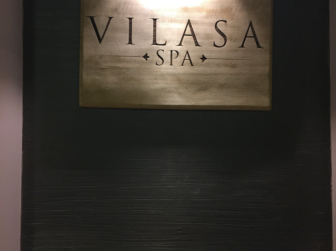 Aloha On The Ganges主图