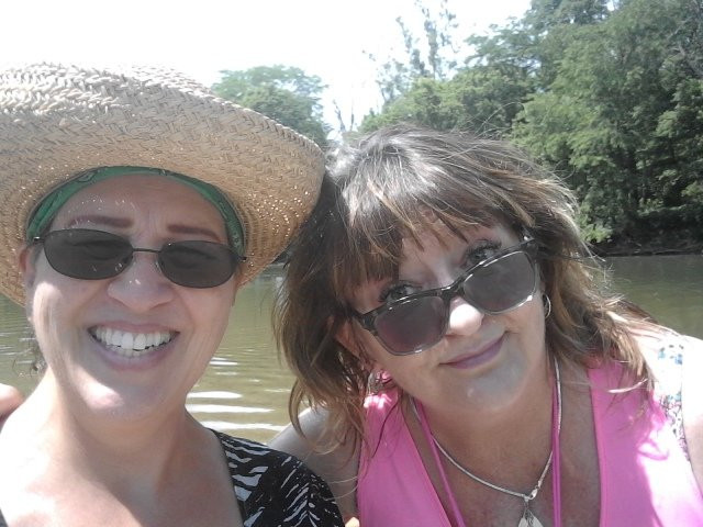 Barefoot Canoe-West Milton必去景点