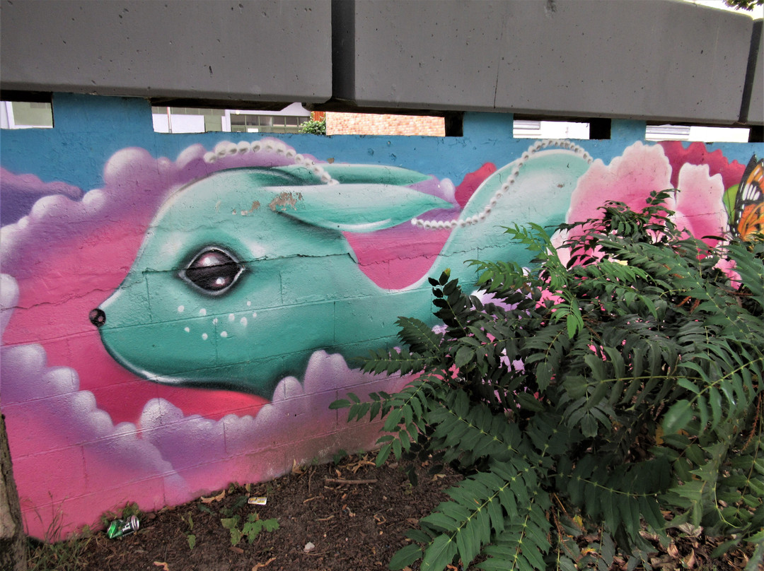 Fresque "Spring in Autumn"-Romainville必去景点