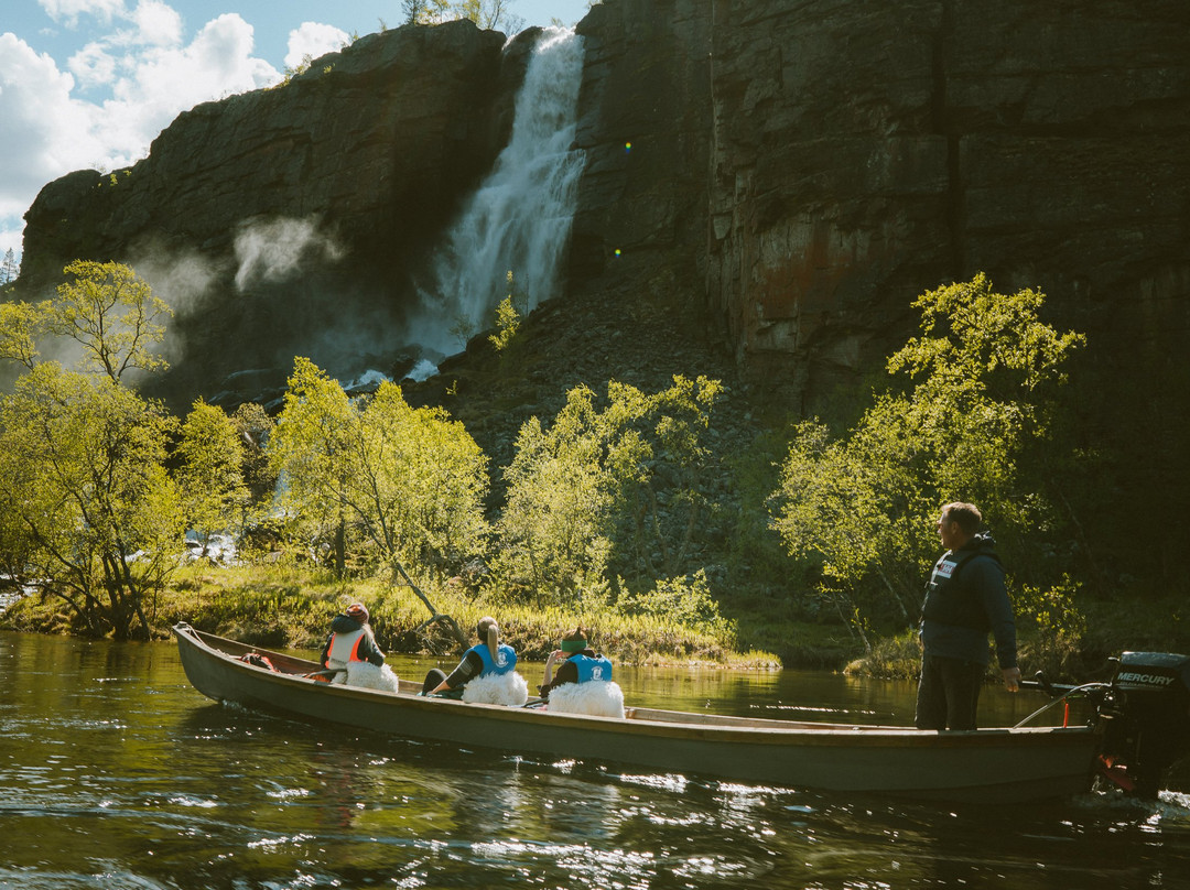 Svartfoss Adventure景点图片