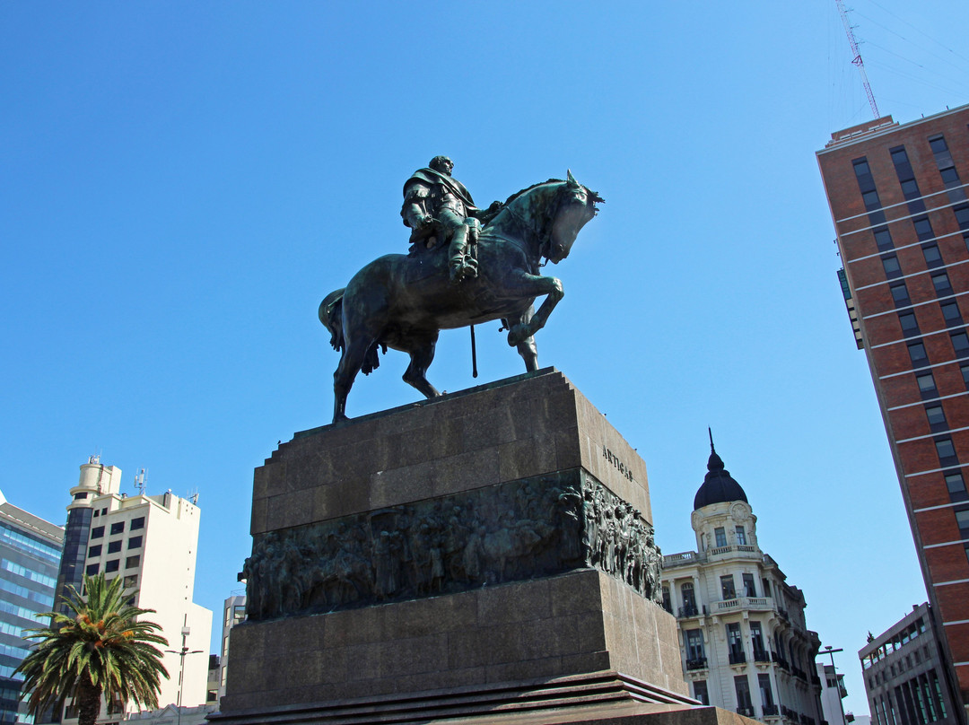 Artigas Mausoleum-蒙得维的亚必去景点