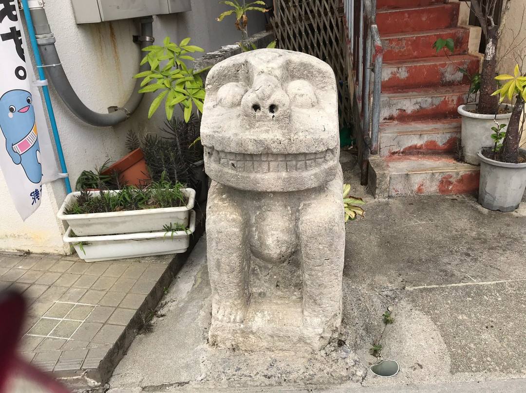 Stone Statue of Lion in Niijima-ku景点图片